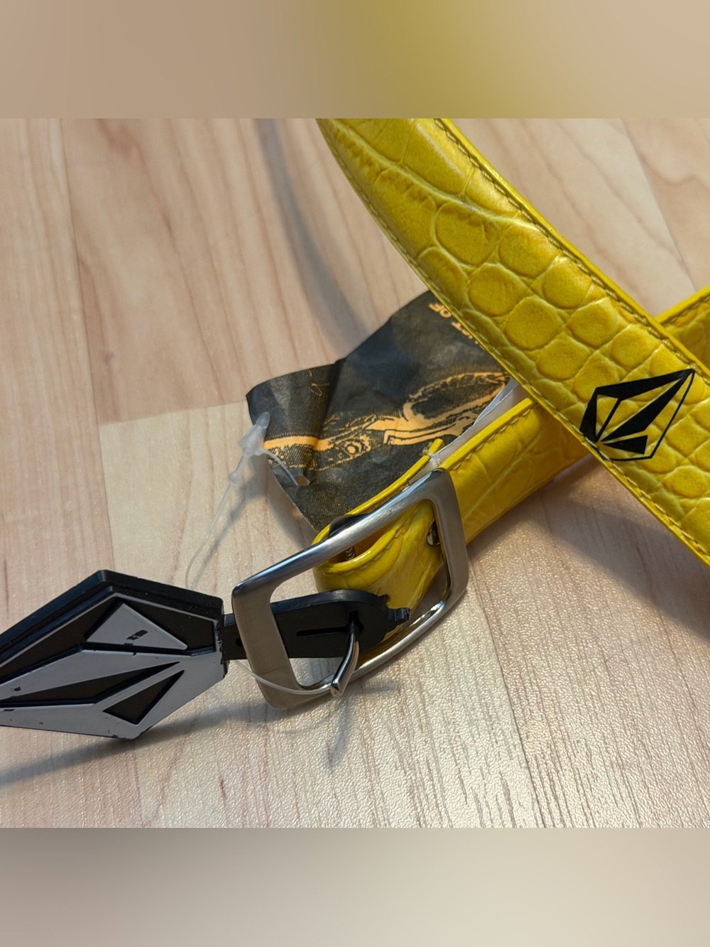 Volcom Stone Design Preppy Zoot Skate Belt Yellow Men's Size 32 NEW NWT